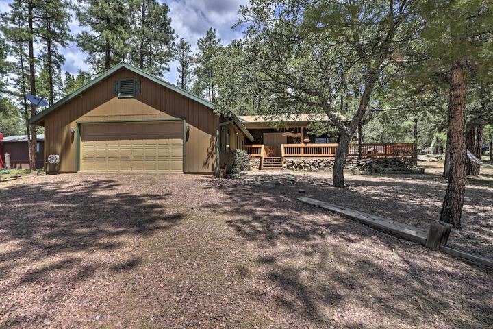 hilda's Cabin Mtn-view Retreat in Pine!