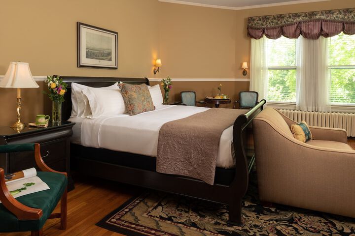 Albemarle Inn