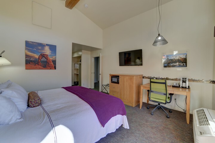 Room 44 of 72