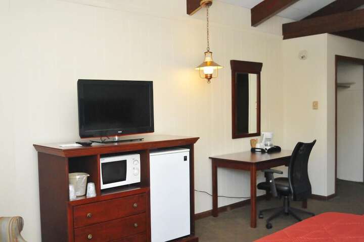 Room 16 of 36