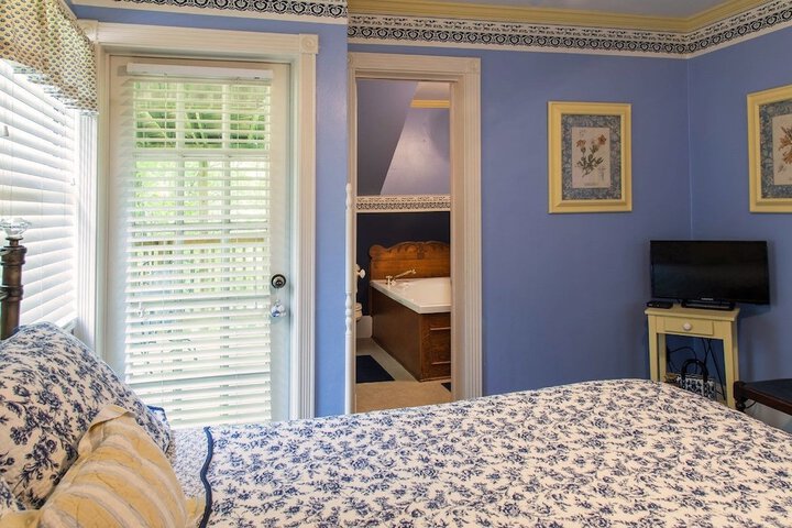 Room 41 of 104