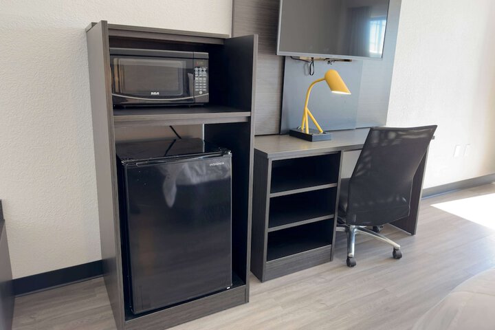 Room 15 of 27