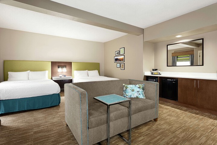 Room 9 of 25