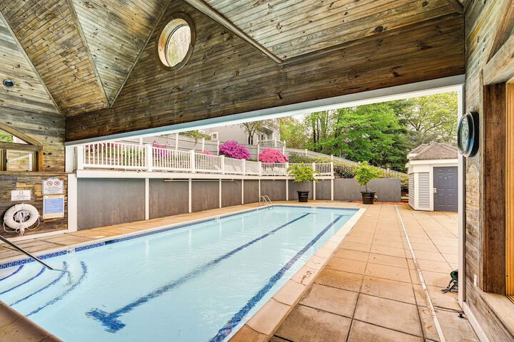 1 Mi to Mohegan Sun: Studio w / Pool Access