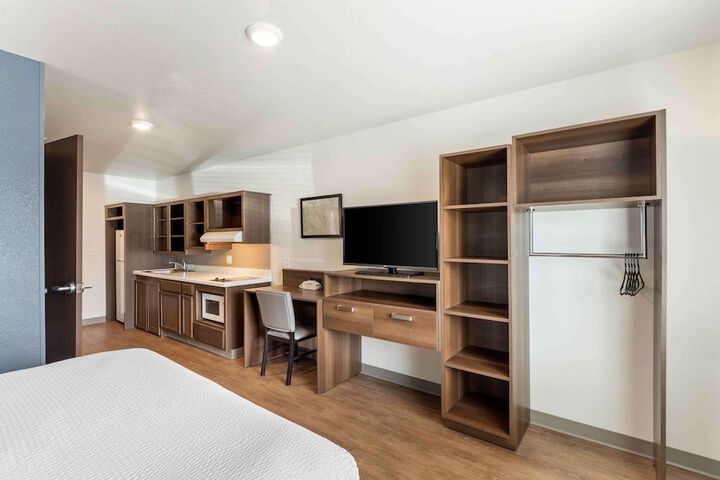 Room 18 of 25