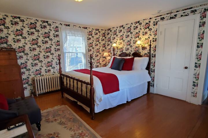 Room 34 of 73