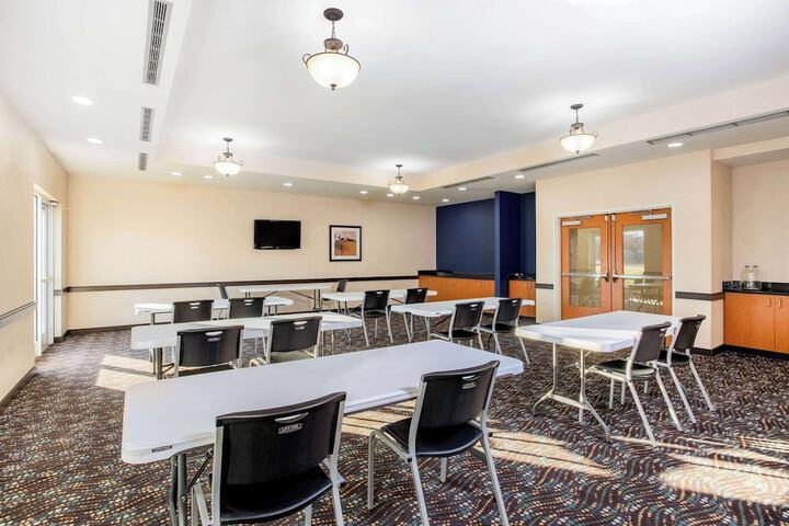 Spark by Hilton Plainfield Indianapolis