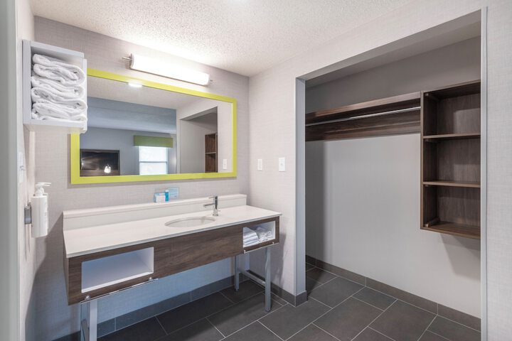 Room 15 of 54