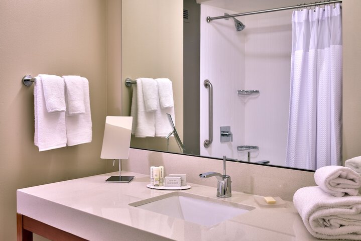 Room 21 of 49