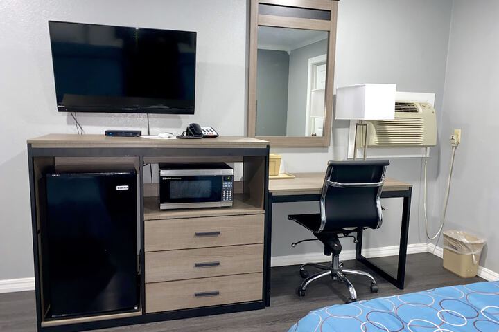 Room 19 of 35