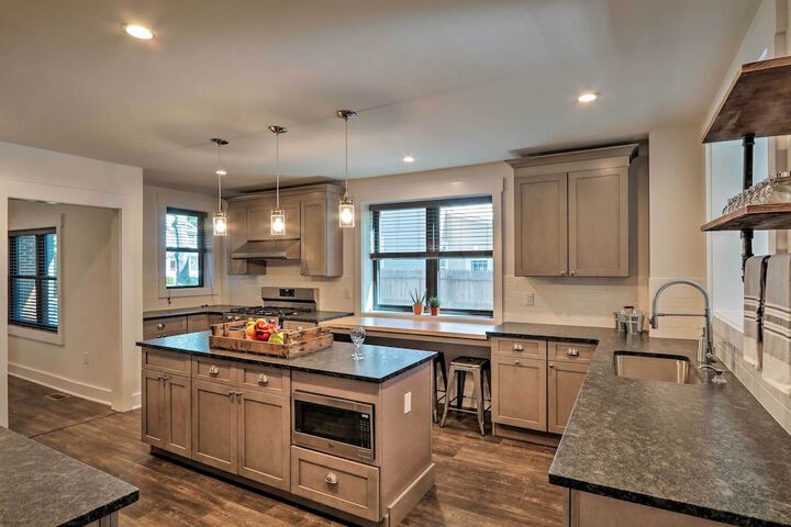 Updated Downtown Red Bank Home 5 Mi to Beach!