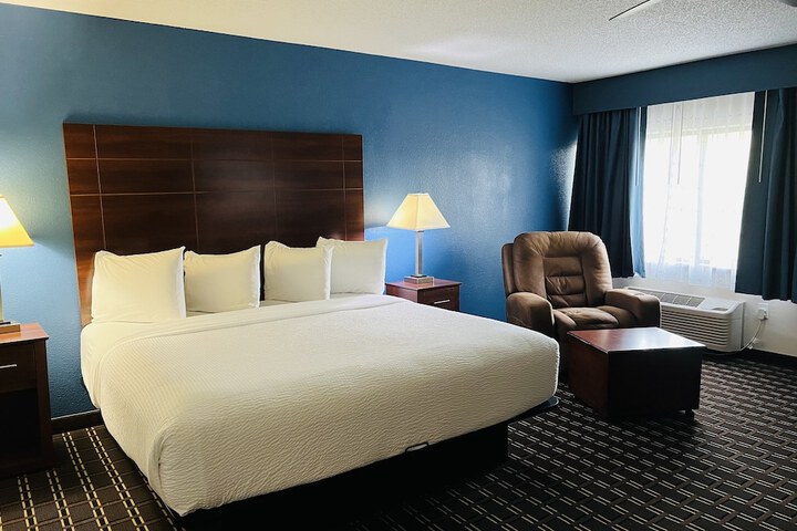 Room 8 of 38