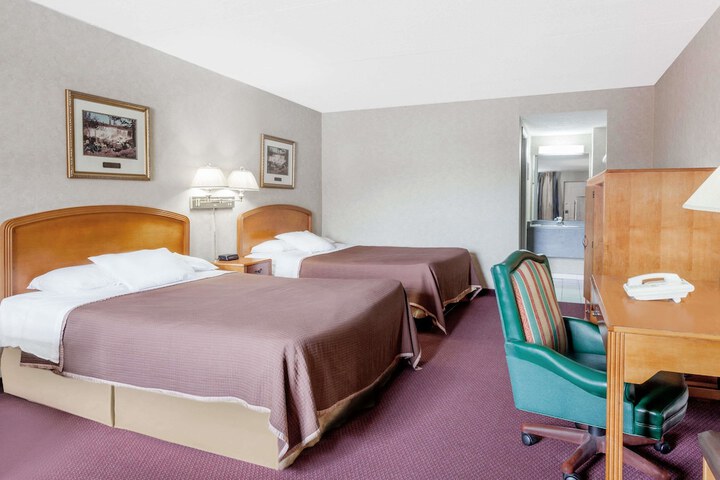 Room 22 of 40