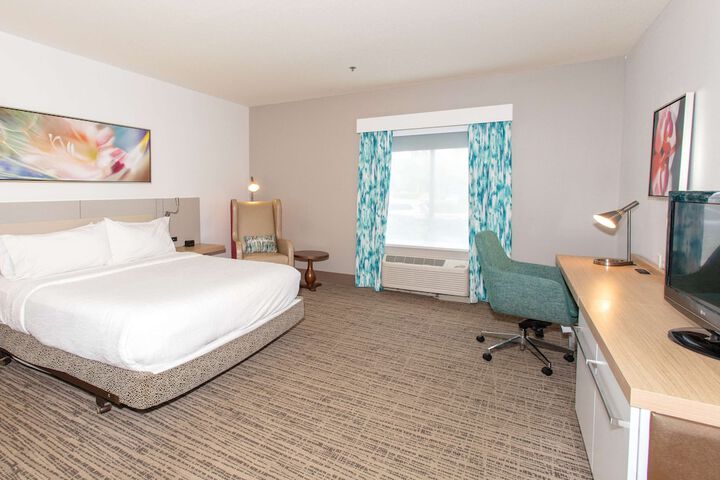 Room 35 of 66