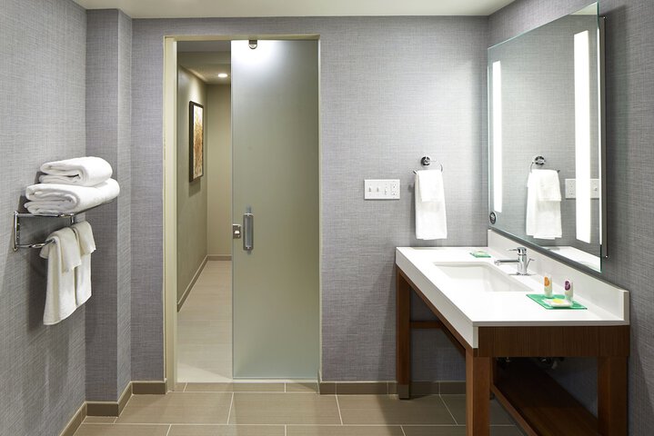 Hyatt Place Lansing - East
