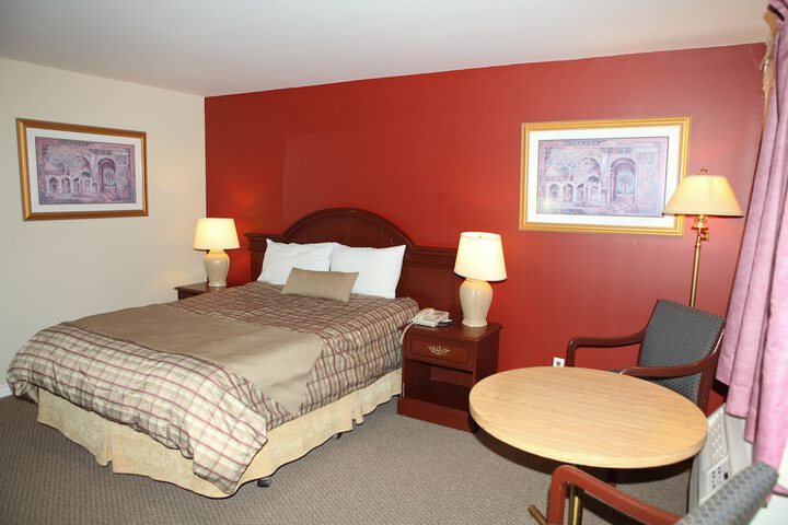 Room 16 of 37