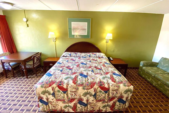 Room 26 of 26