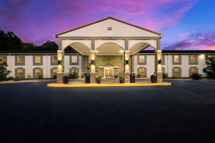 Hotel 8 of 51