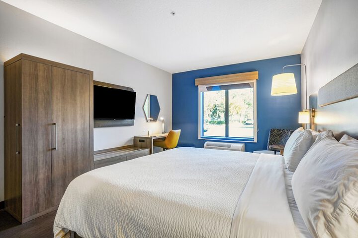 Holiday Inn Express & Suites Jacksonville - Atlantic Beach by IHG