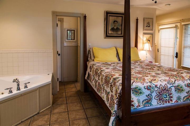 Room 58 of 104