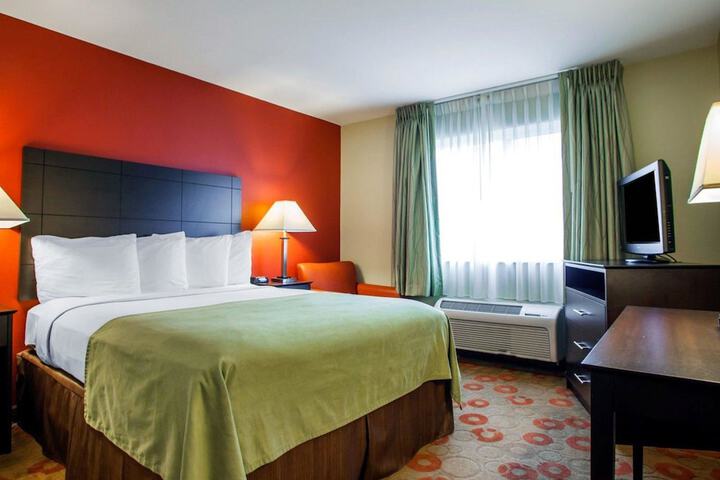 Room 29 of 35