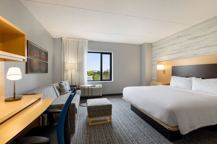 Towneplace Suites by Marriott Harrisburg West / Mechanicsburg