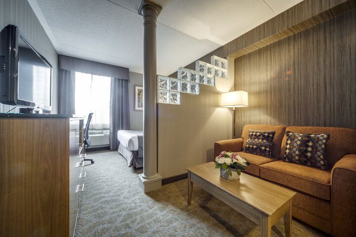 Room 15 of 61