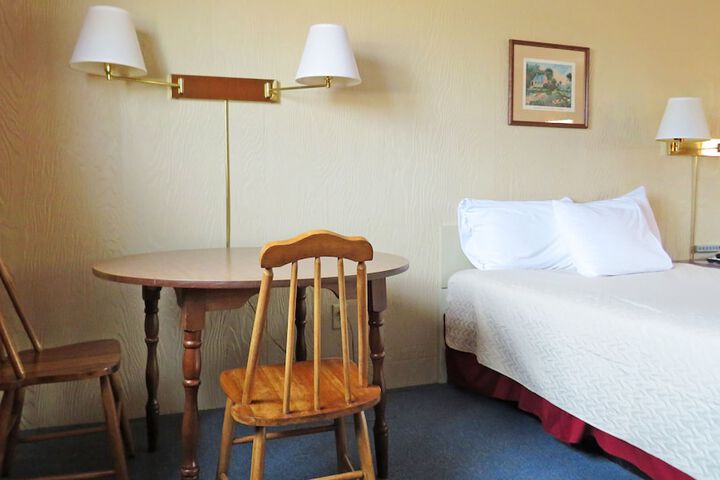 Room 15 of 50