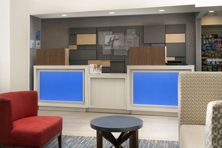 Hotel Interior 9 of 31