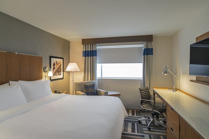 Room 18 of 34