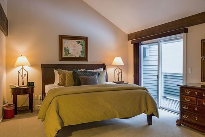 Topnotch Resort