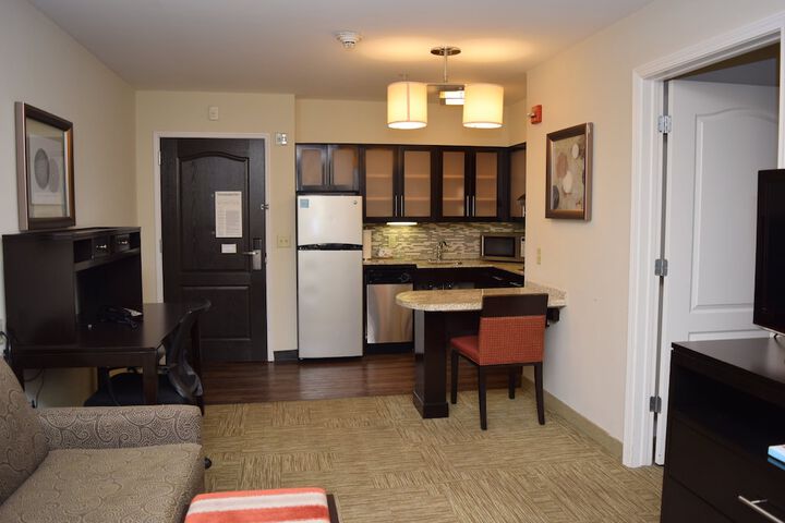 Staybridge Suites Liverpool Syracuse by IHG