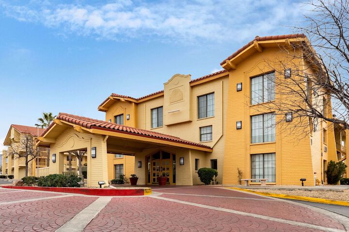 Hotel 4 of 30