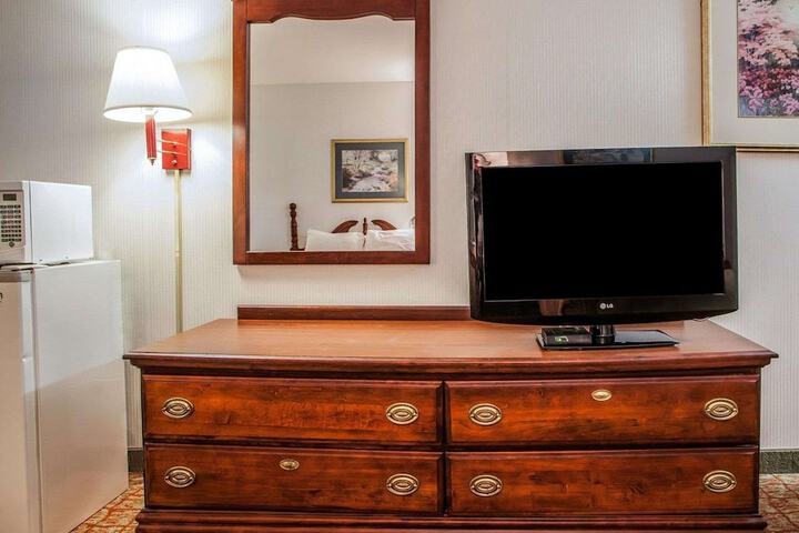 Room 15 of 31