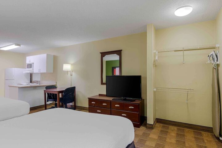 Room 10 of 22