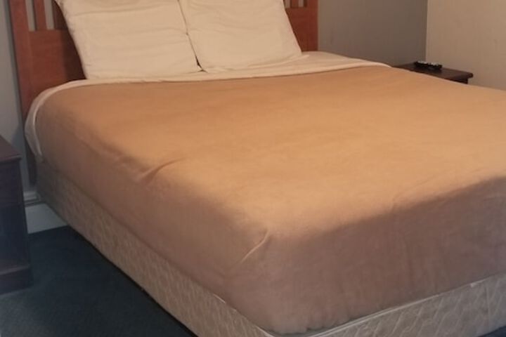 Room 25 of 32