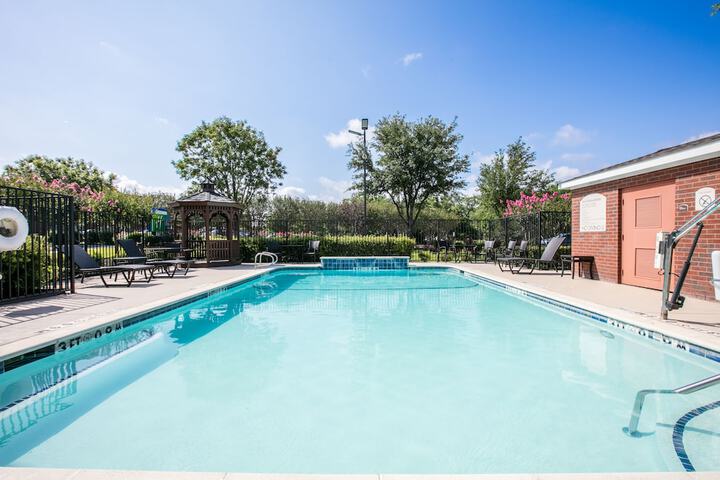 Pool 9 of 51