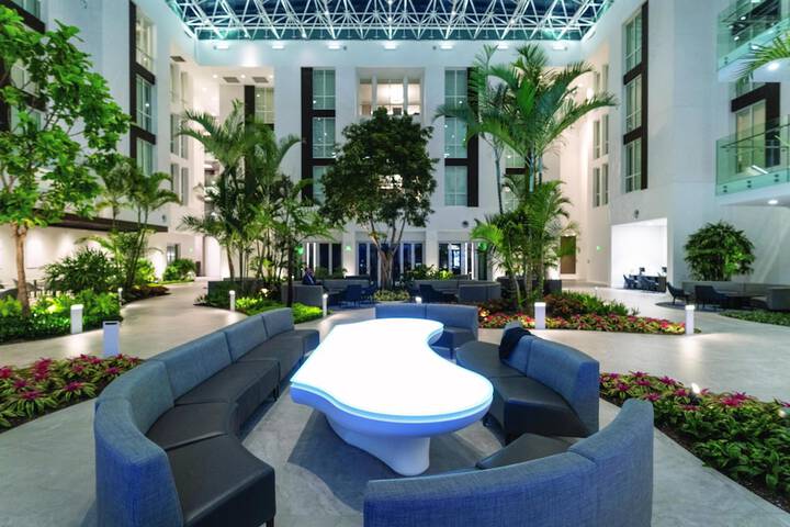 Hotel Interior 7 of 32