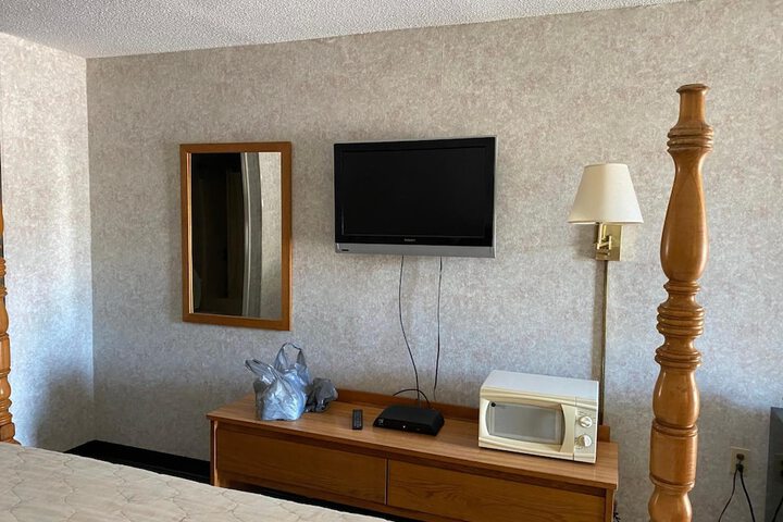 Room 19 of 50