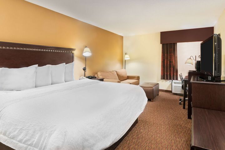 Room 15 of 24