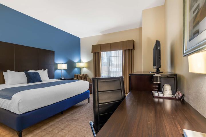 Room 10 of 35
