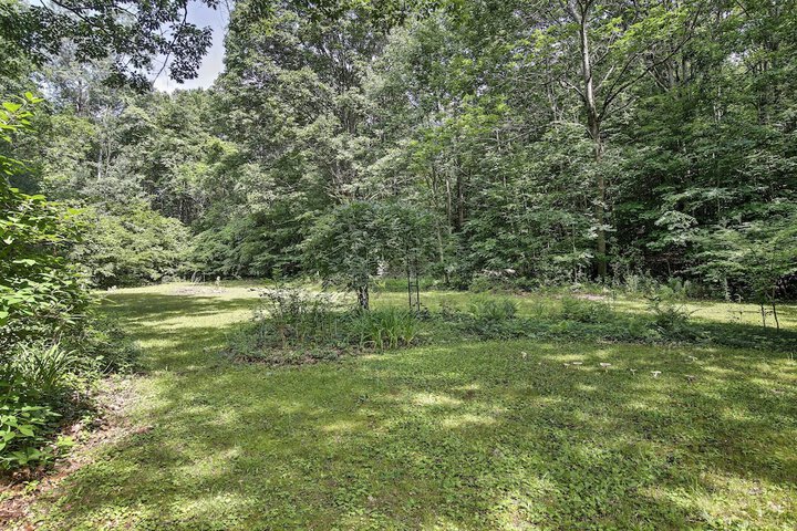 Historic Huntington Home - Walk to Westfield River