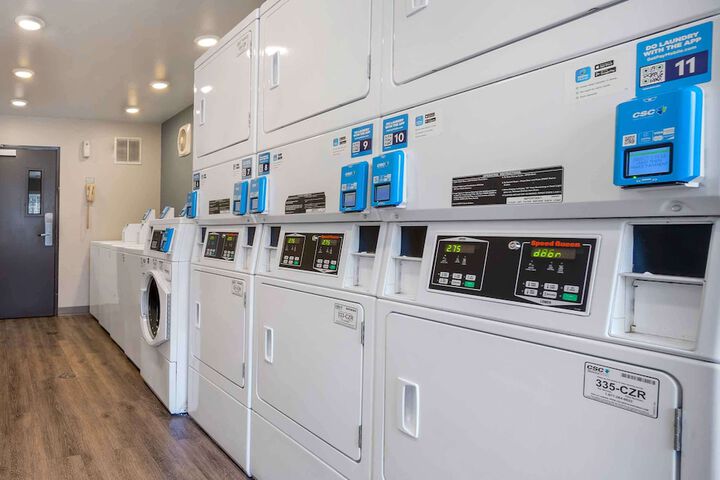 WoodSpring Suites Orlando South