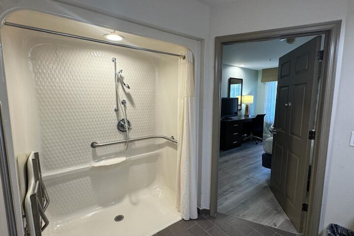 Wingate by Wyndham Bel Air I-95 Exit 77A / APG Area
