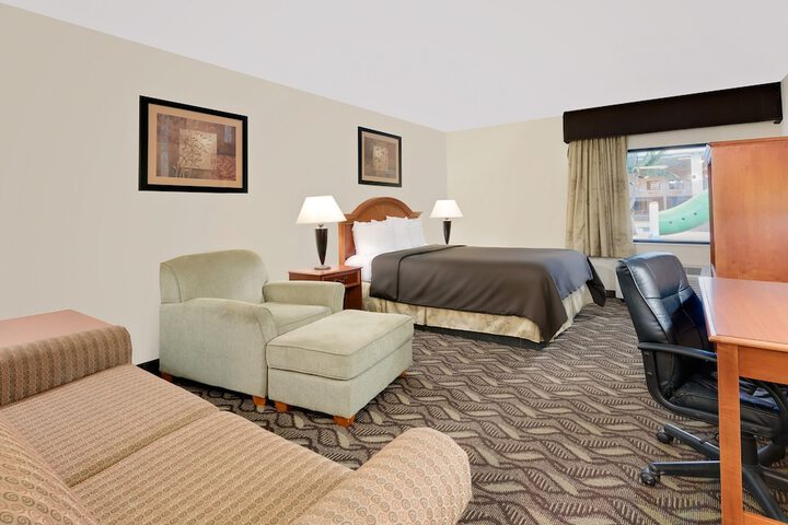 Room 17 of 31