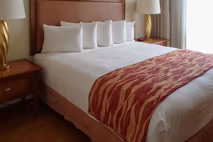 Room 33 of 38