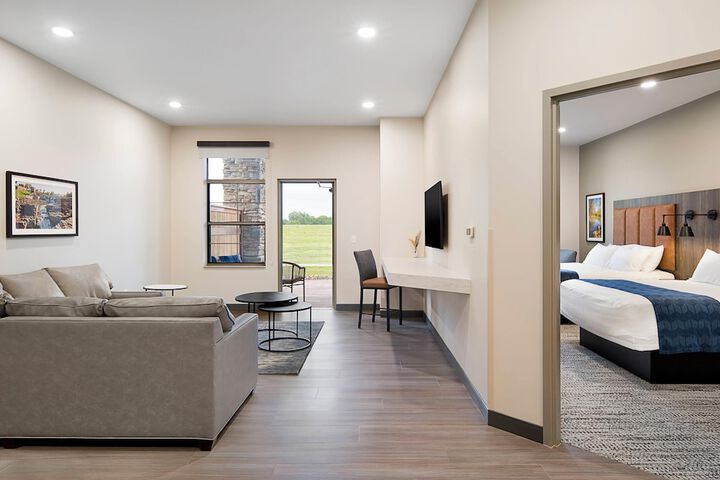 Clubhouse Hotel Suites Sioux Falls