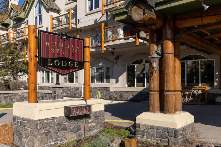 Hotel 5 of 86