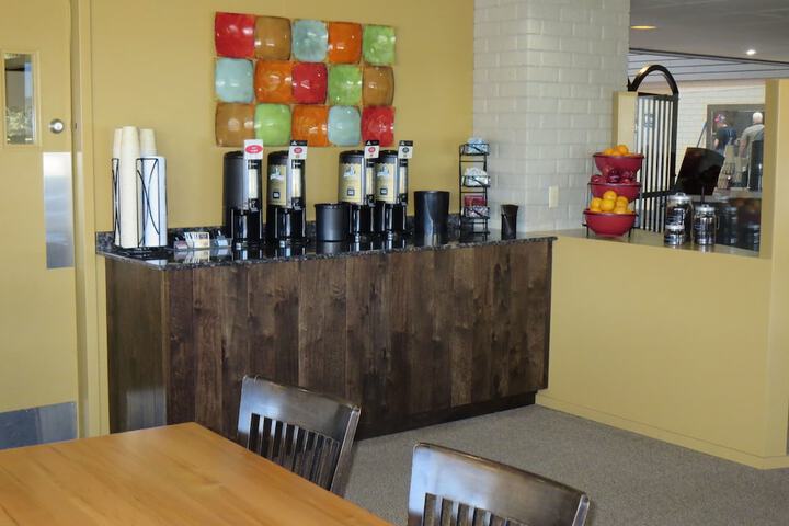 Breakfast/Coffee Service 40 of 57