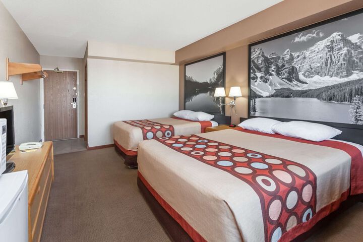 Room 9 of 21